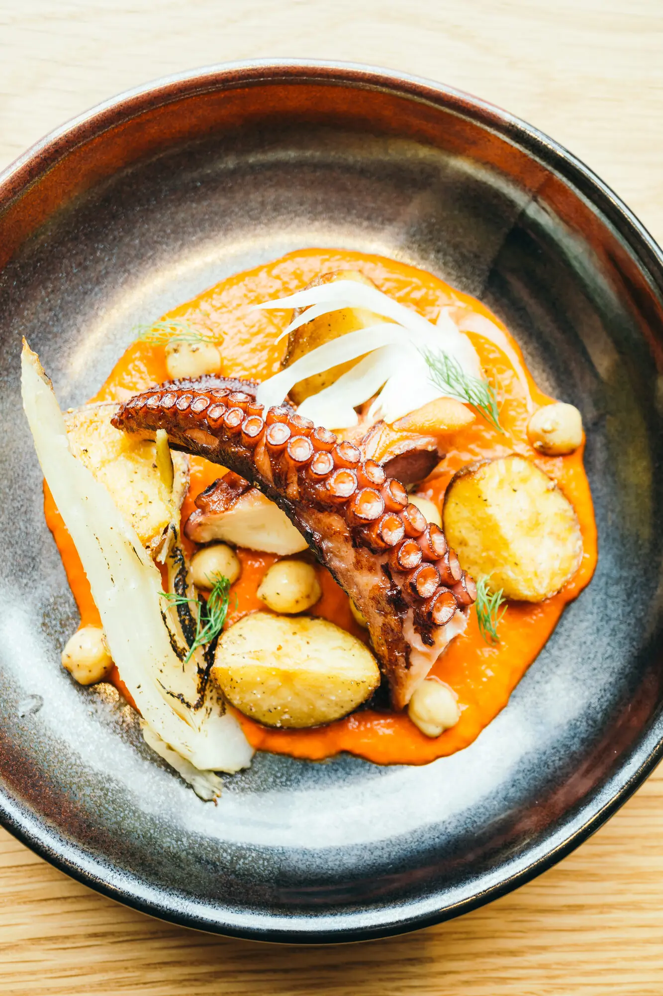 Octopus under the peka
